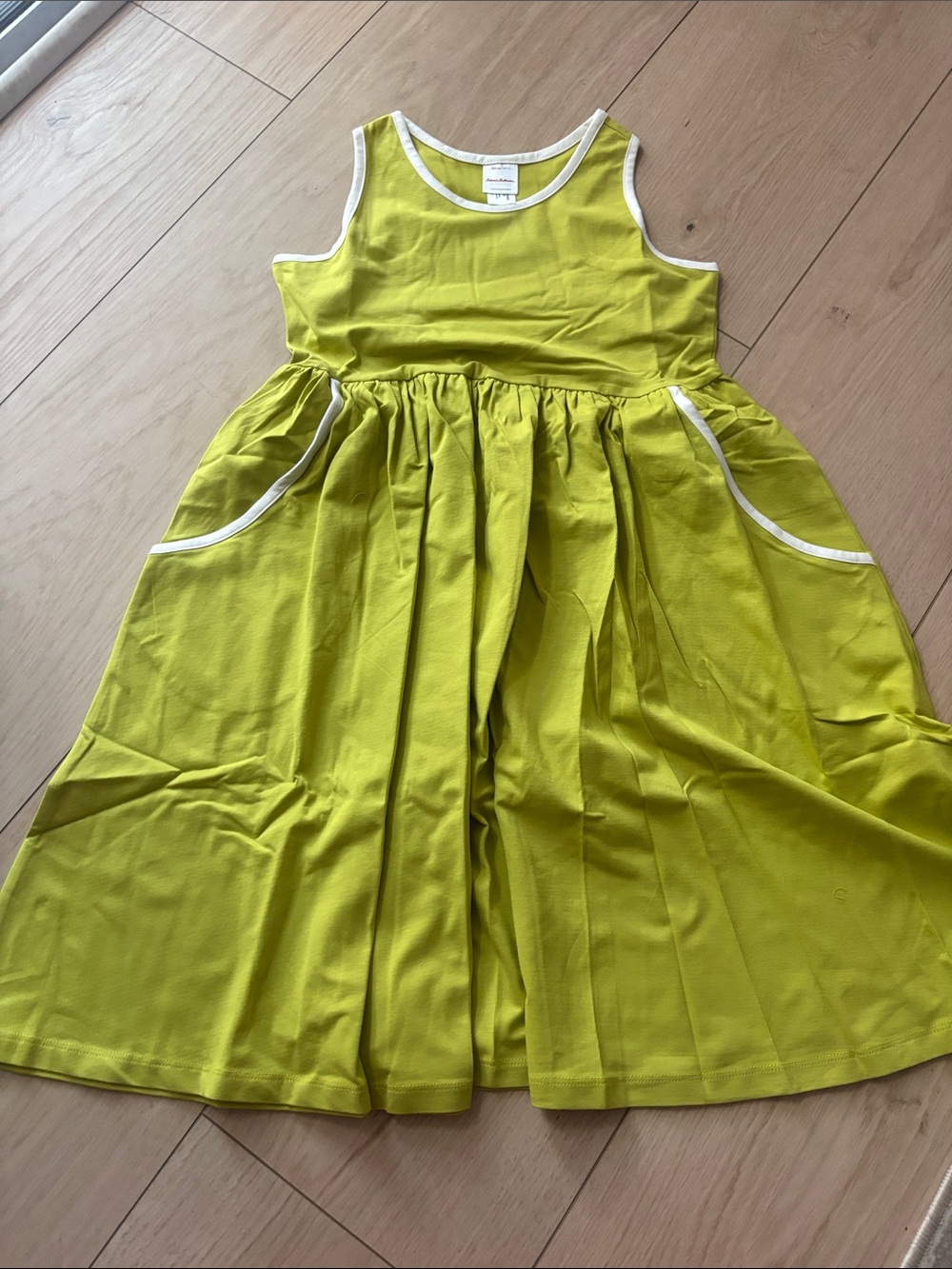 Hanna Andersson Lime Green Sleeveless Pocket Dress